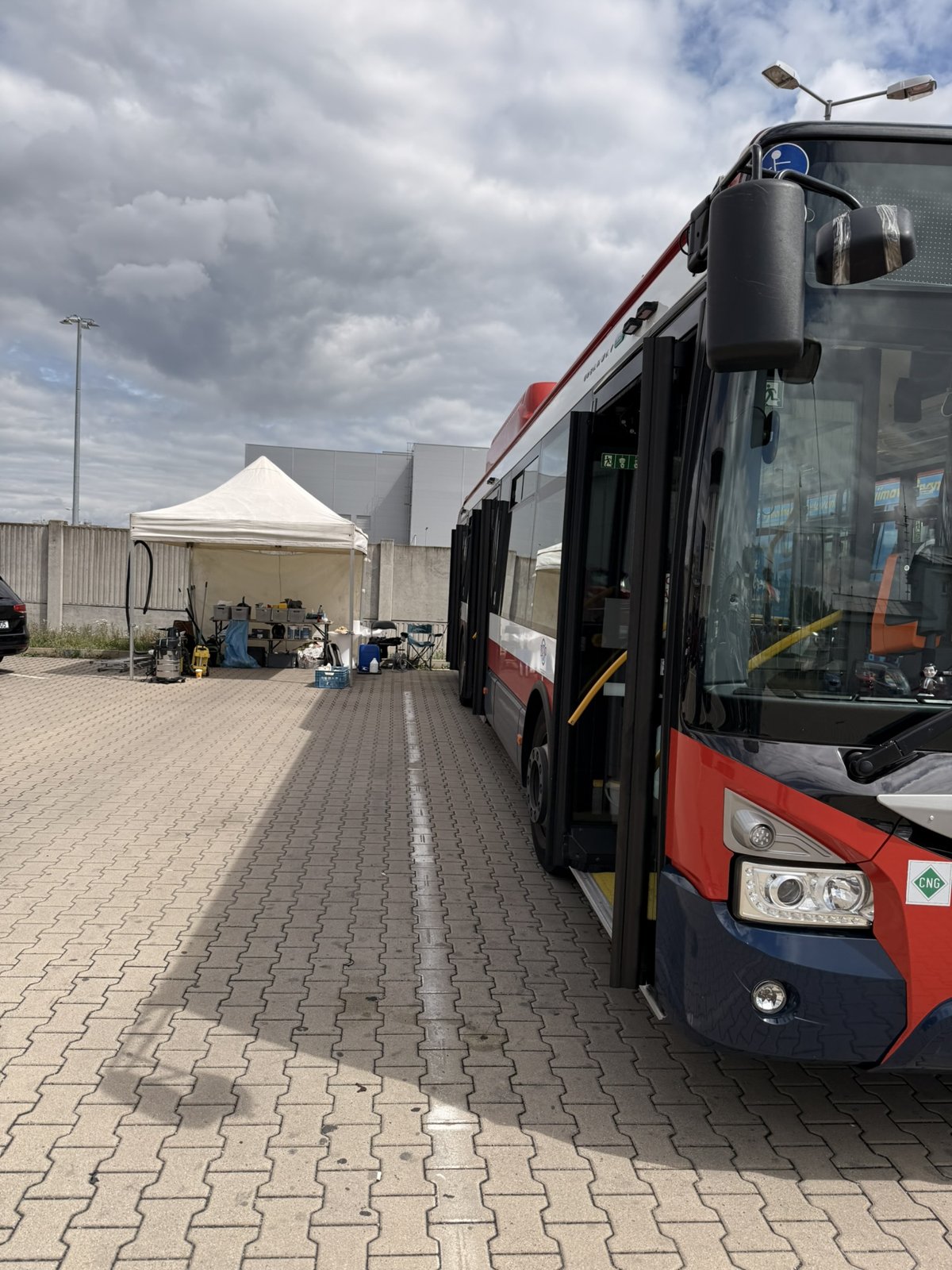 Čištění autobusů MHD — Dopravní podnik Mladá Boleslav